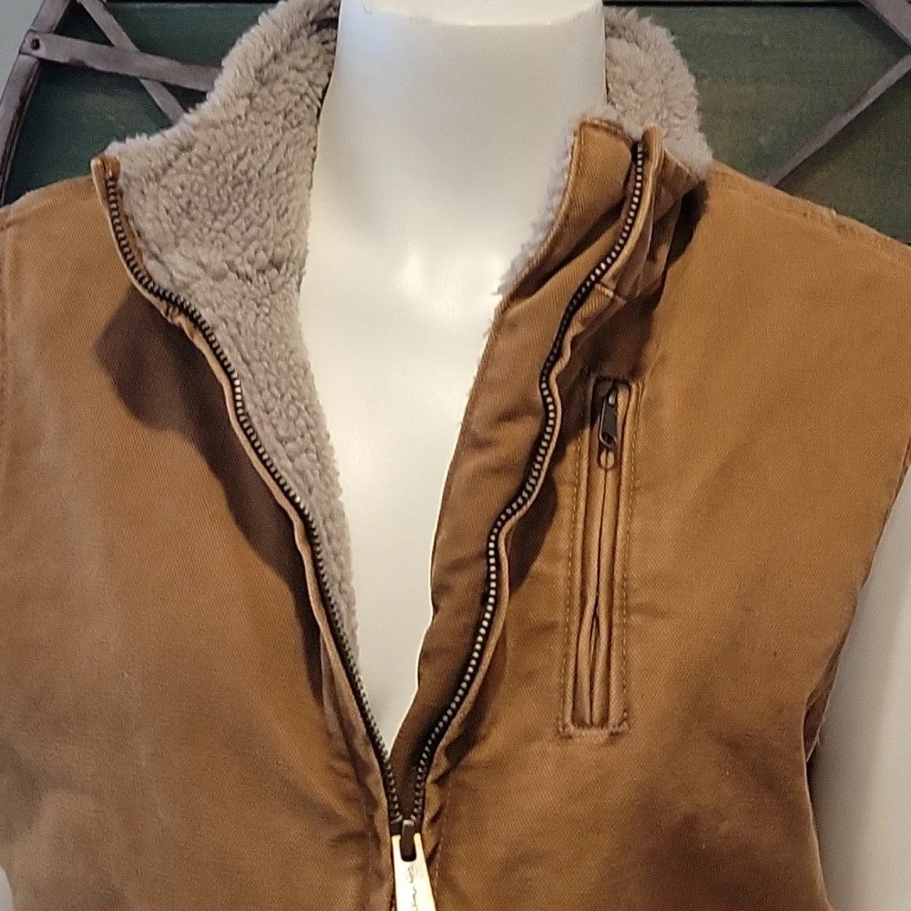 Carhartt  Women's Brown Sherpa-Lined Washed Duck Vest - Picture 2 of 16